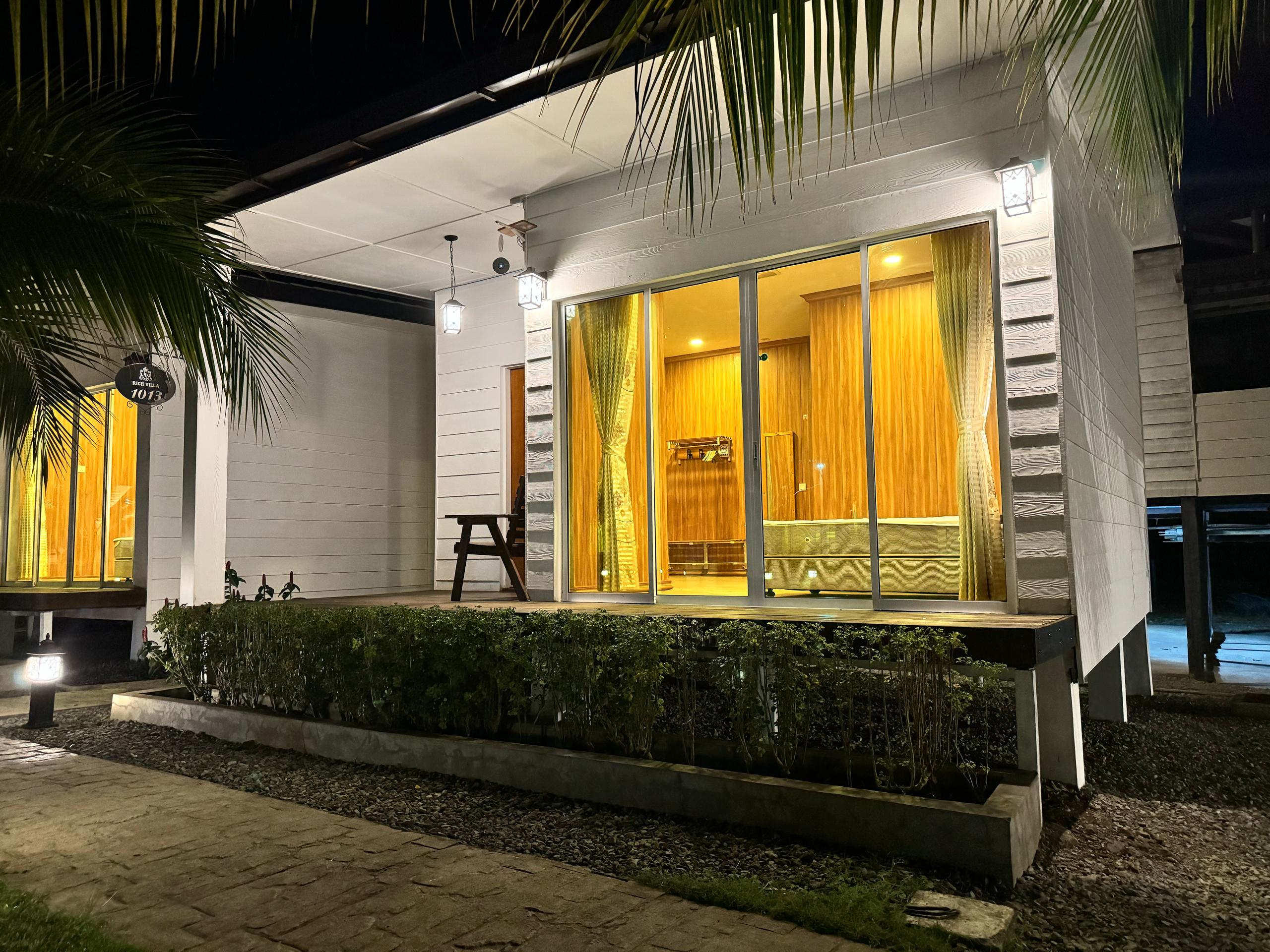 RichVilla Premier Experience 1